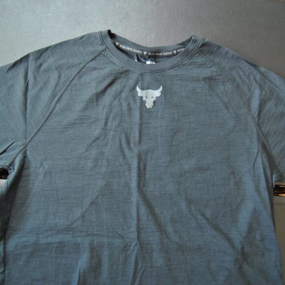 Project Rock Brahma Bull Under Armour Medium Short Sleeve Shirt - Picture 3 of 10